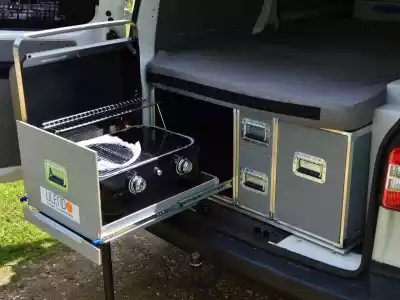 kit ulendo sur mesure dans un vw transporteur aménagé