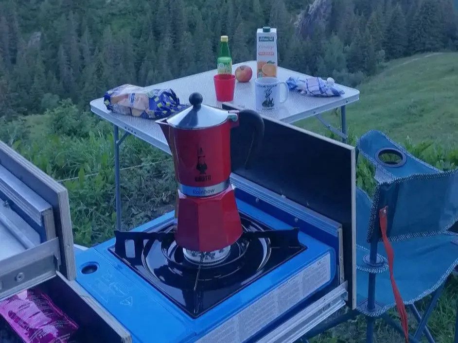 kit ulendo with coffee maker